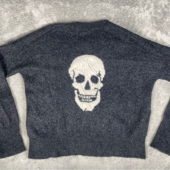 Skull Cashmere Sweater Womens Small Madison Cozy Soft Casual Grunge Goth Punk - Picture 5 of 8